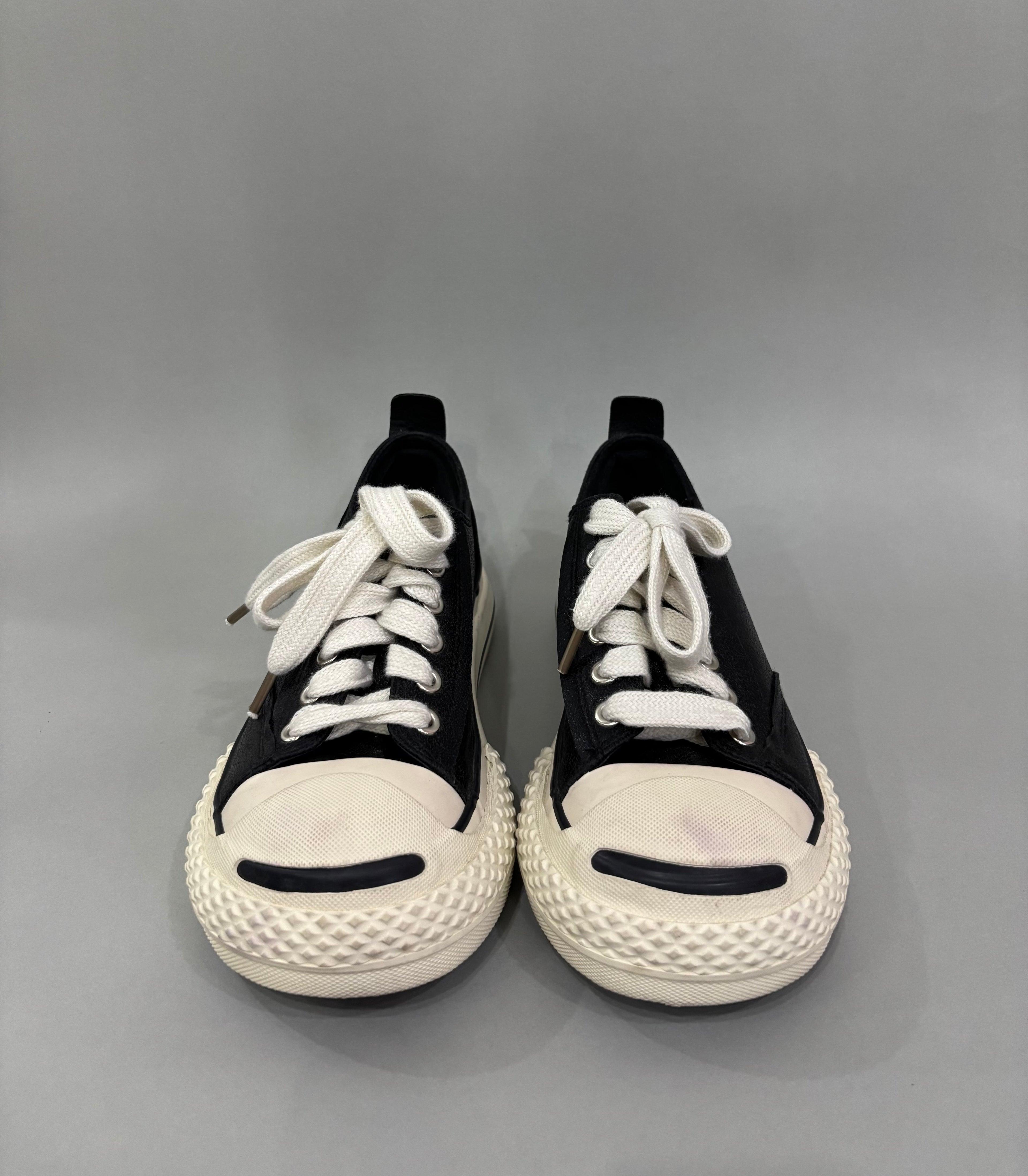 EUR 41 Black & White Sneaker Shoes