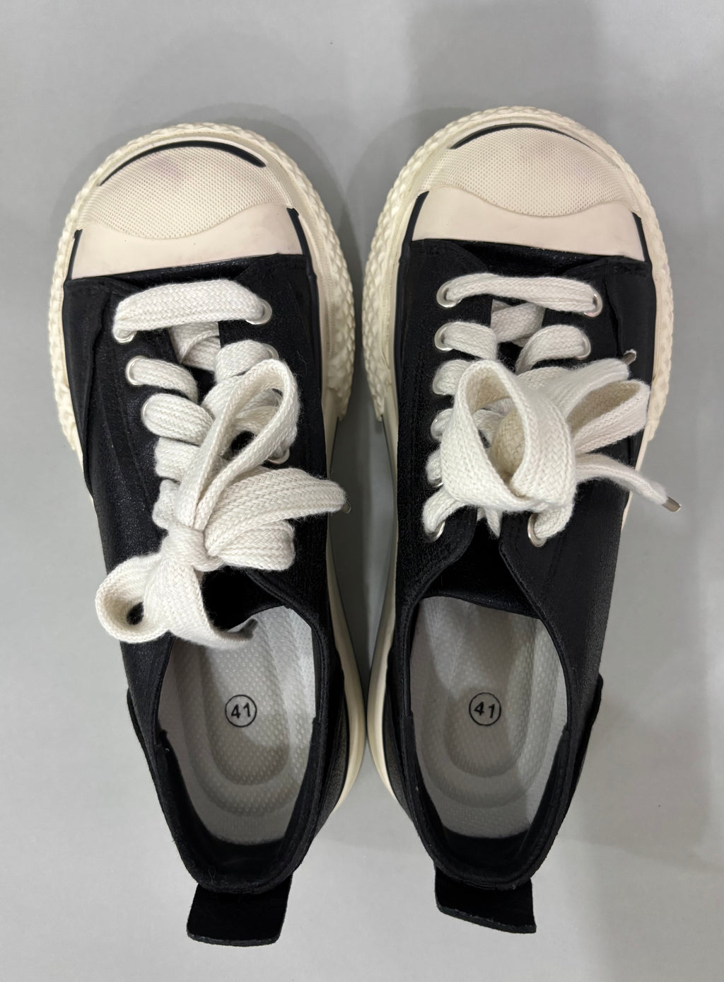 EUR 41 Black & White Sneaker Shoes