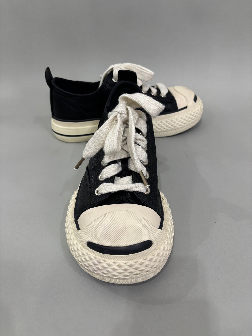 EUR 41 Black & White Sneaker Shoes