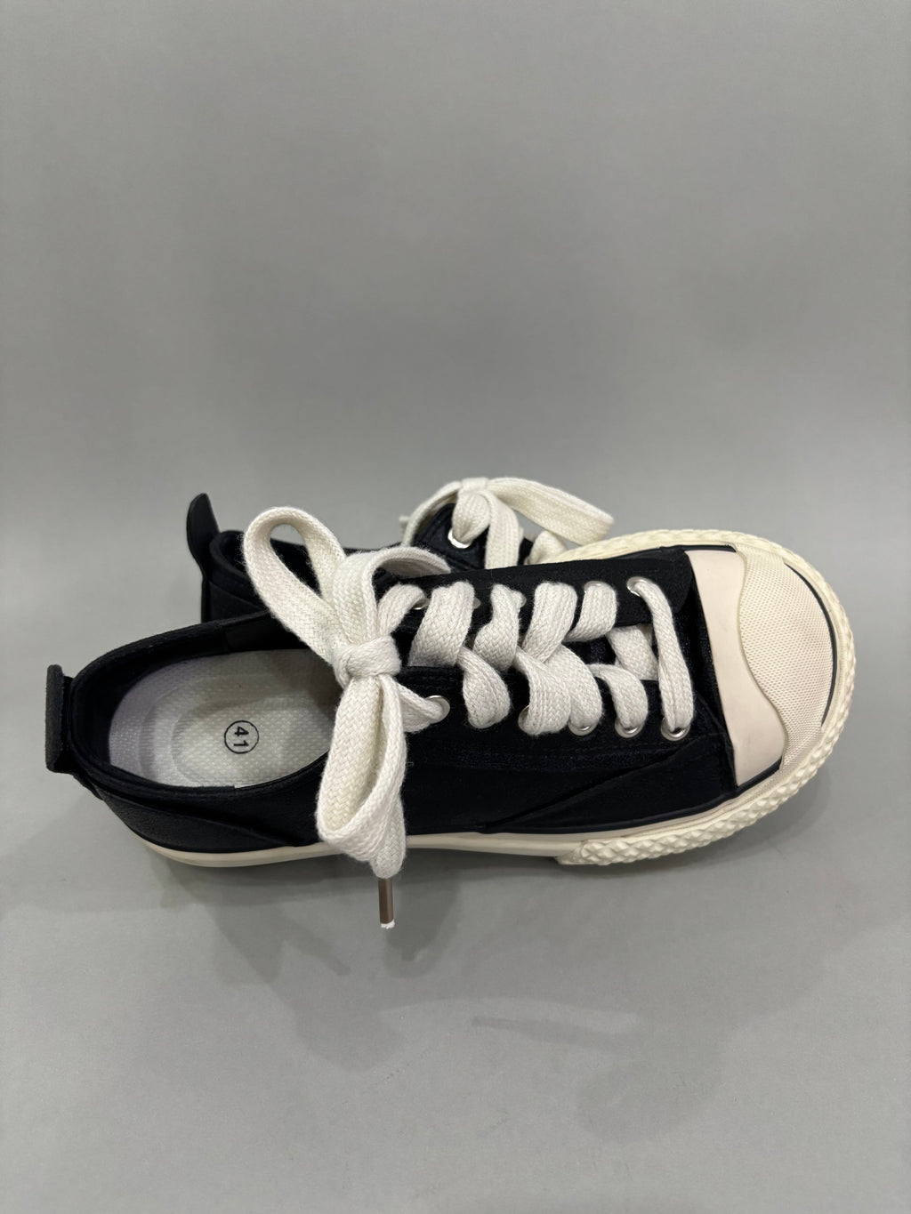 EUR 41 Black & White Sneaker Shoes