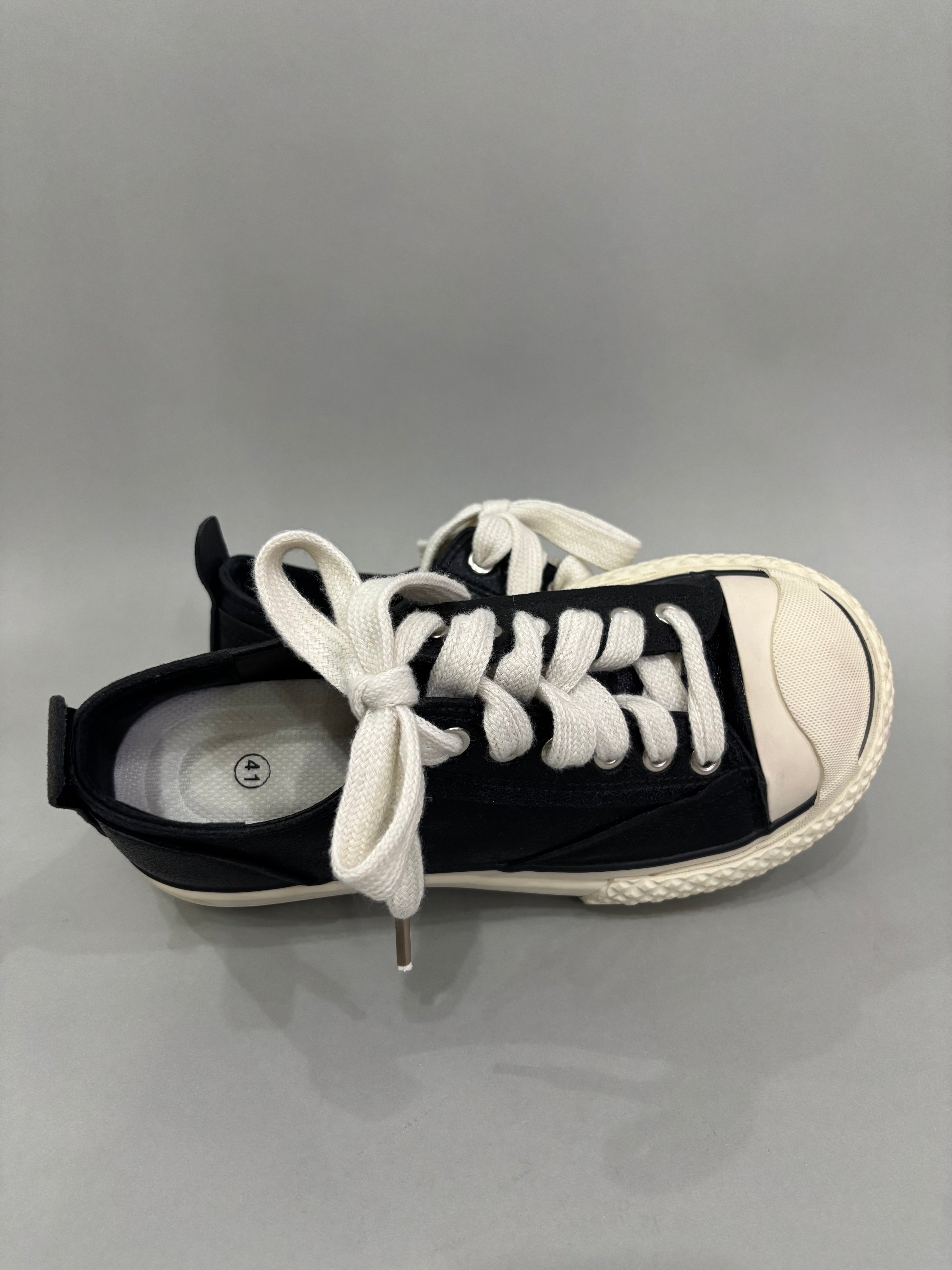 EUR 41 Black & White Sneaker Shoes