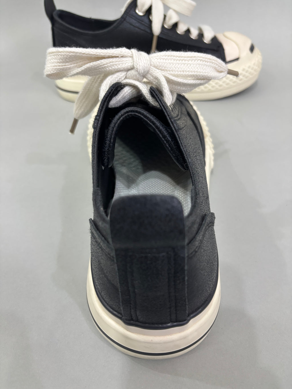 EUR 41 Black & White Sneaker Shoes