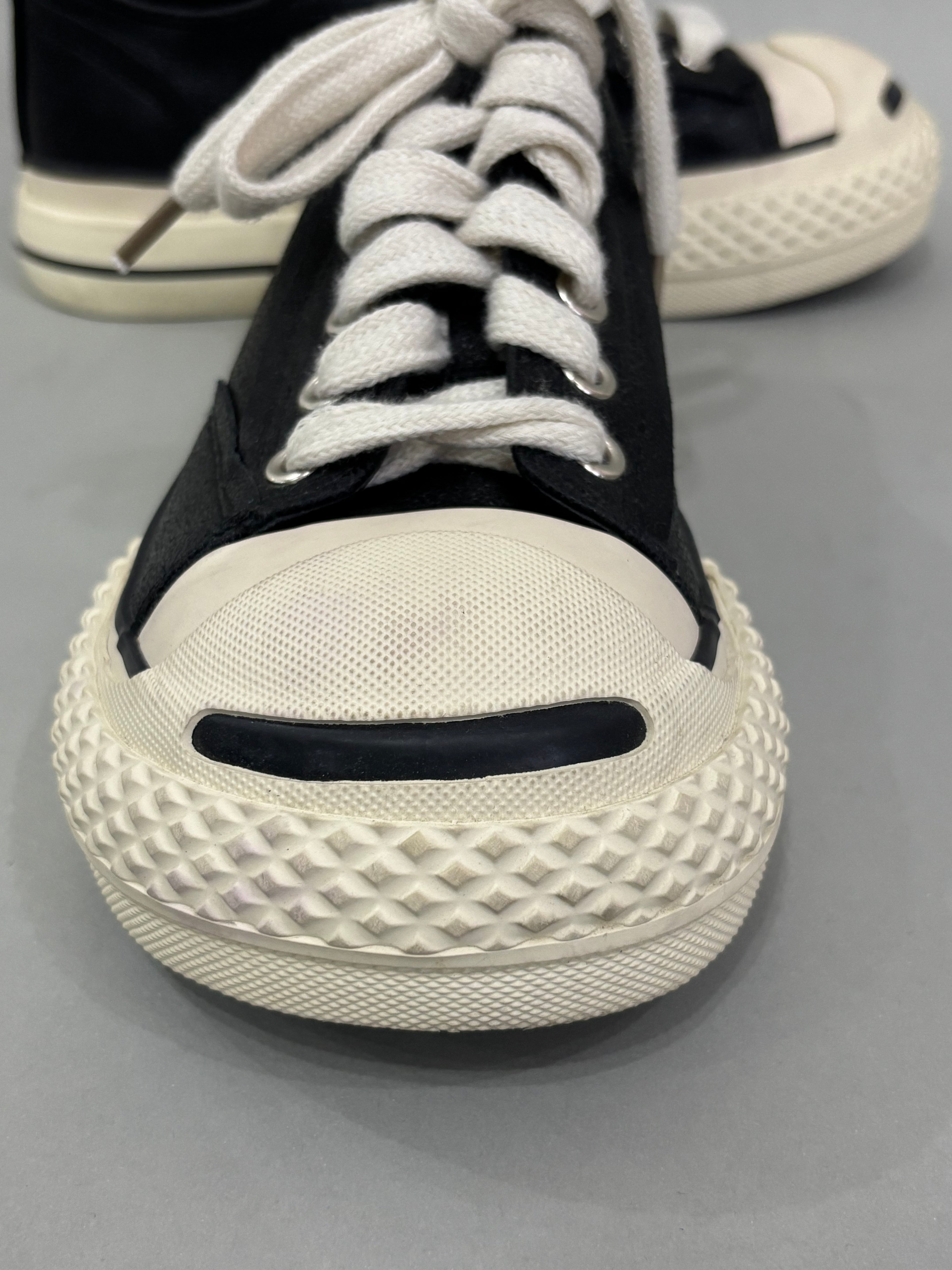 EUR 41 Black & White Sneaker Shoes