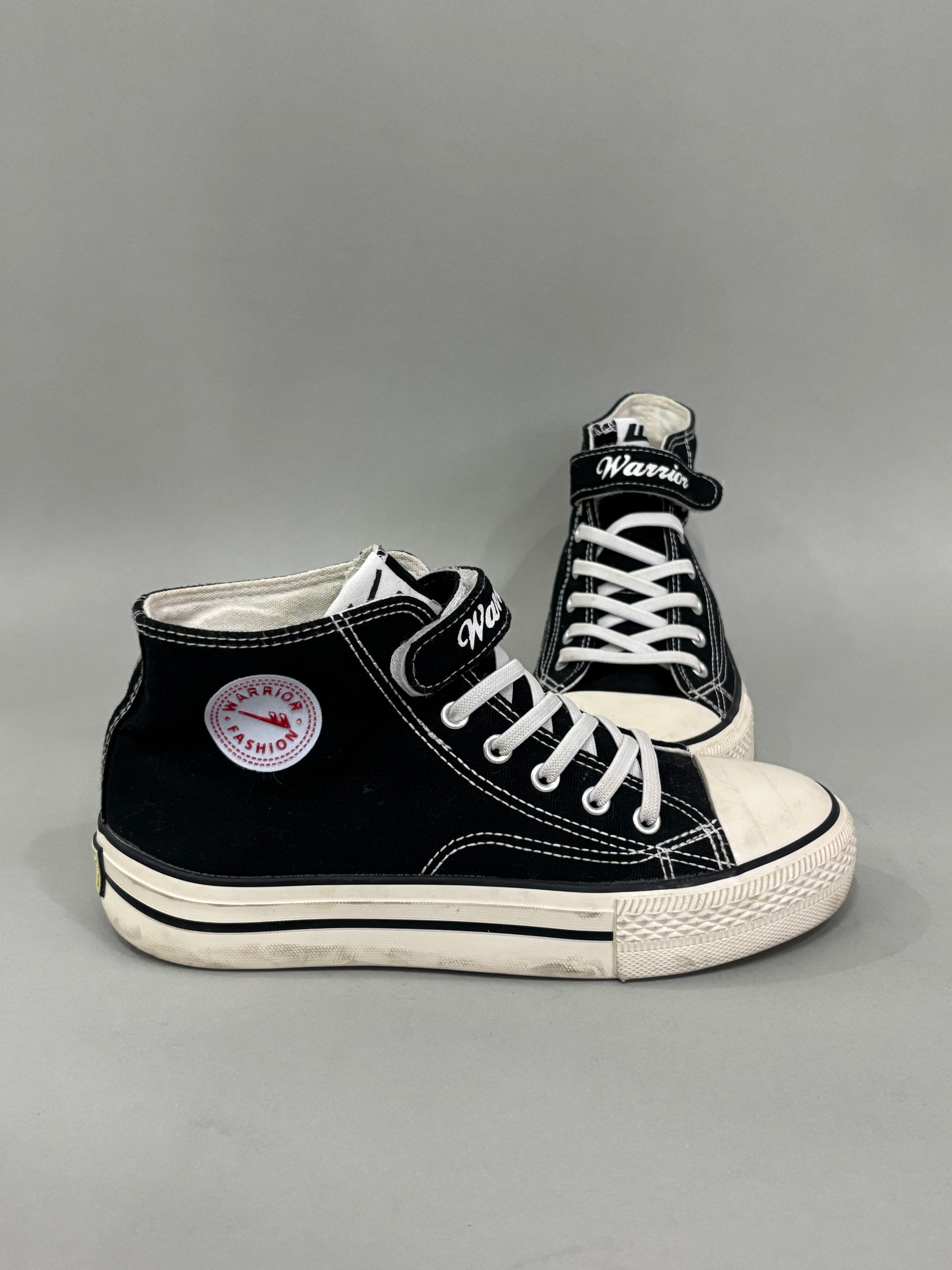 EUR 37 Black & White Hip-Top Canvas Sneaker Shoes