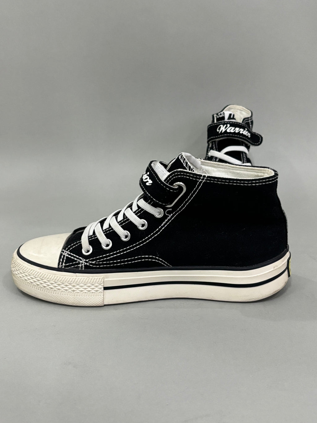 EUR 37 Black & White Hip-Top Canvas Sneaker Shoes