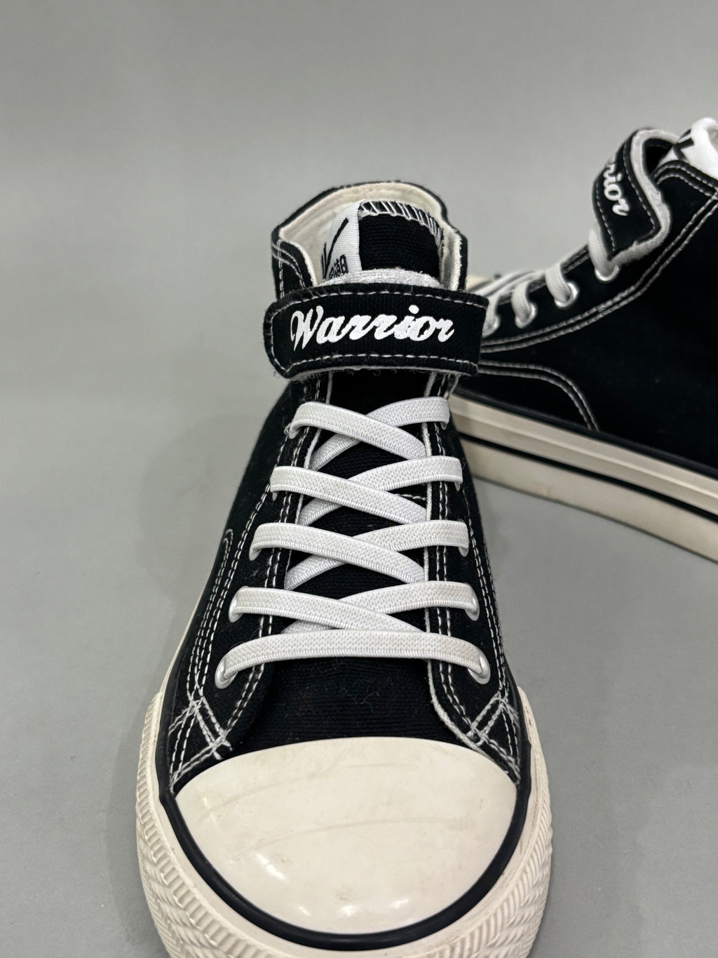 EUR 37 Black & White Hip-Top Canvas Sneaker Shoes