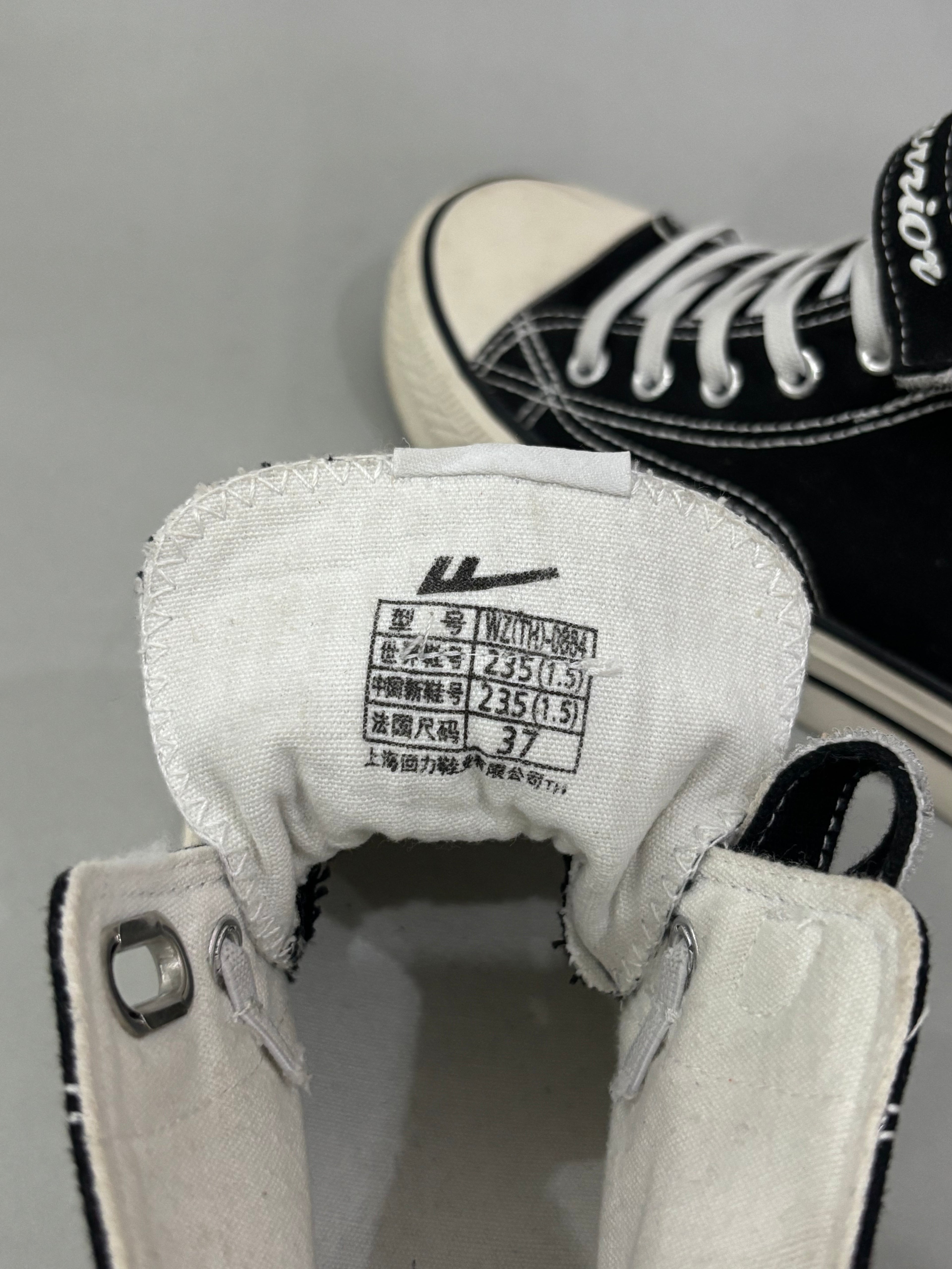 EUR 37 Black & White Hip-Top Canvas Sneaker Shoes