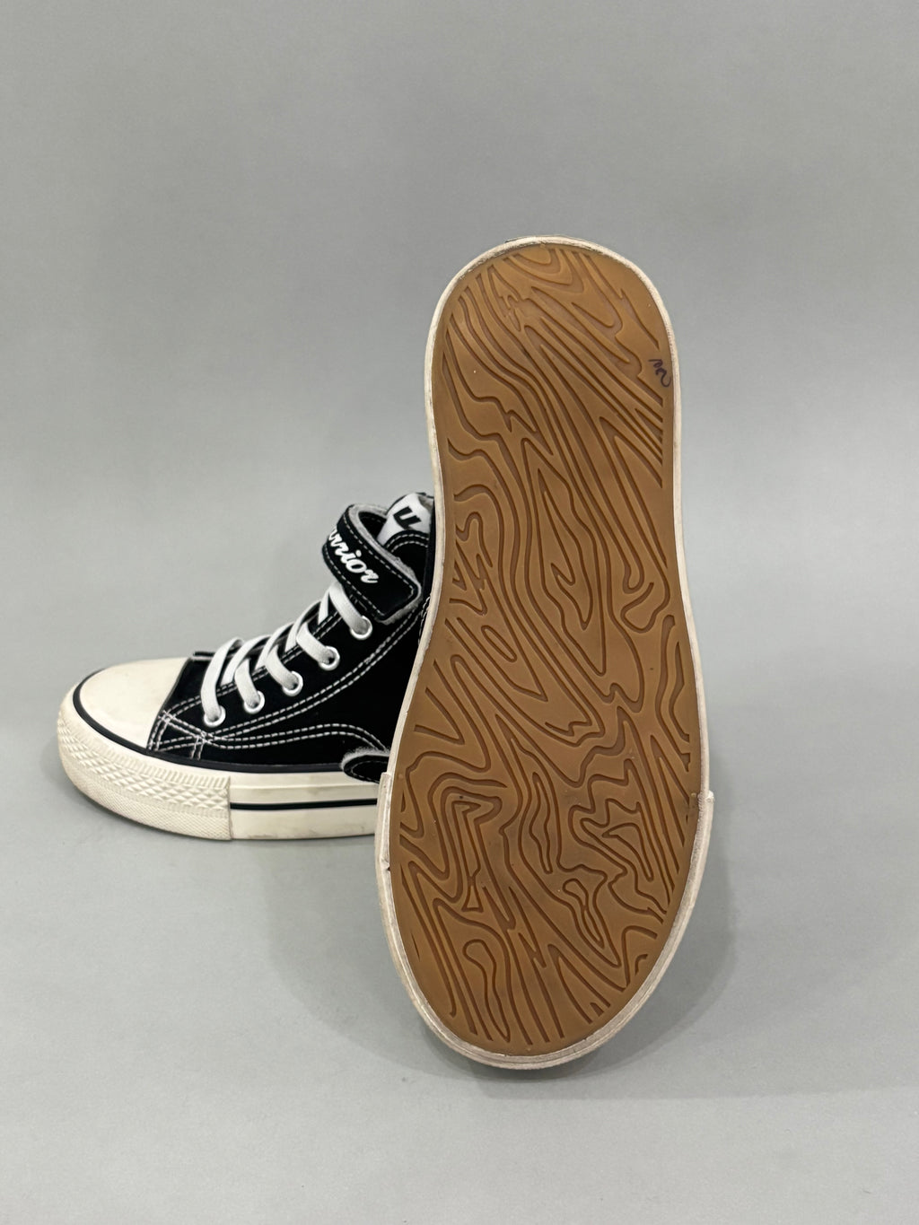 EUR 37 Black & White Hip-Top Canvas Sneaker Shoes