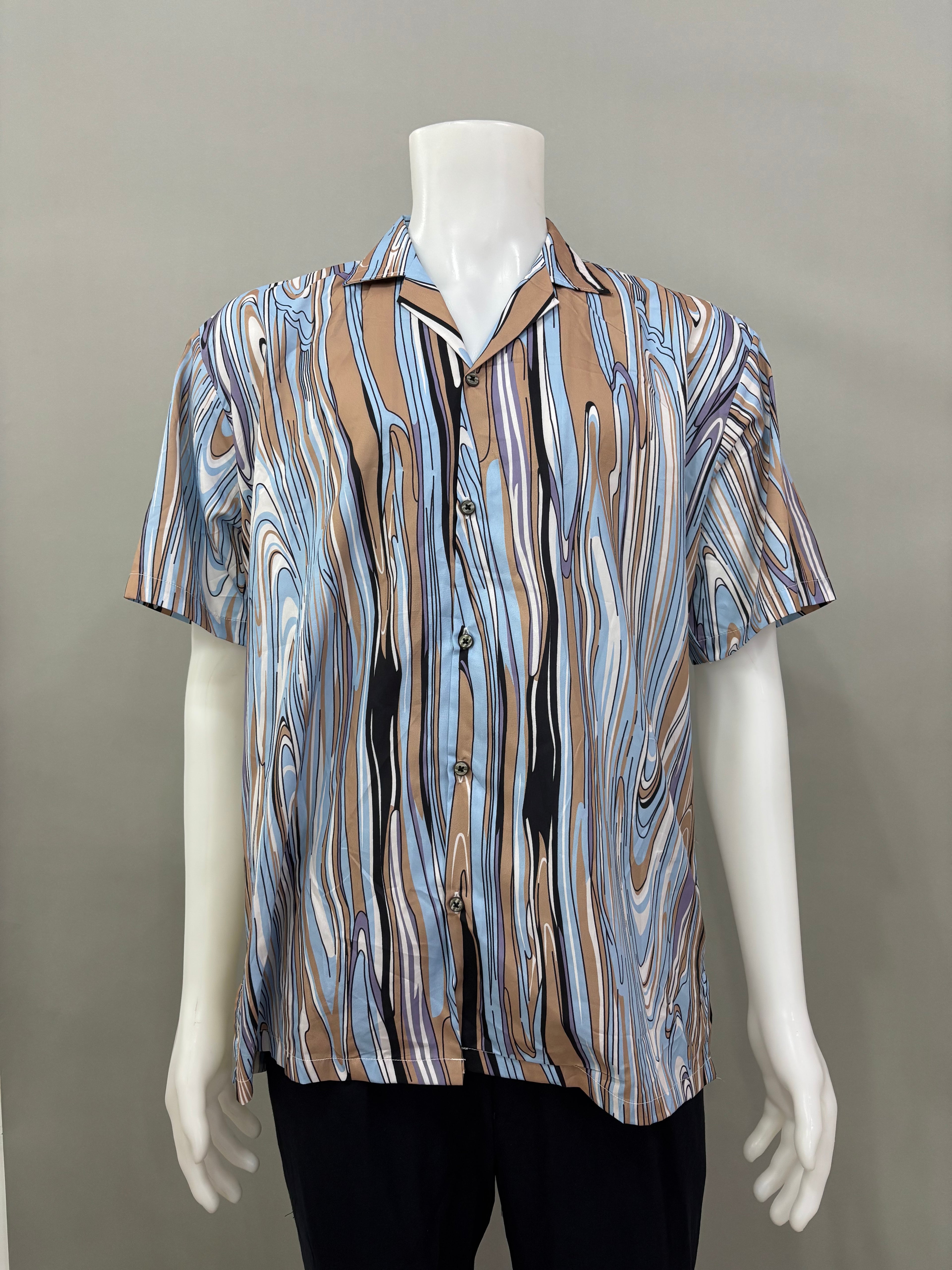 Large Swirl Print/Striking Mix Color Short Sleeve Bottom-Up