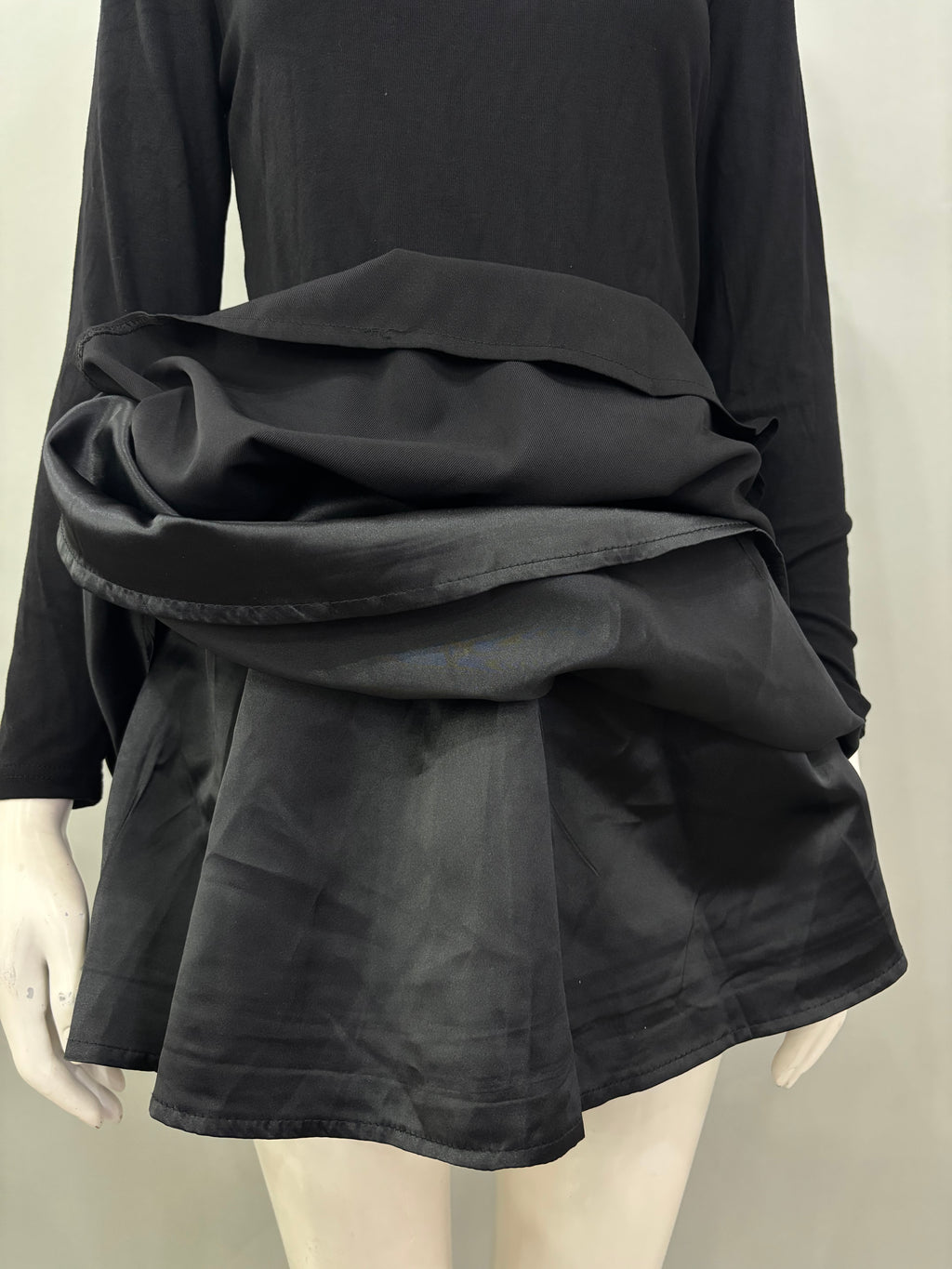 Small Black Long-Sleeve Mini Dress