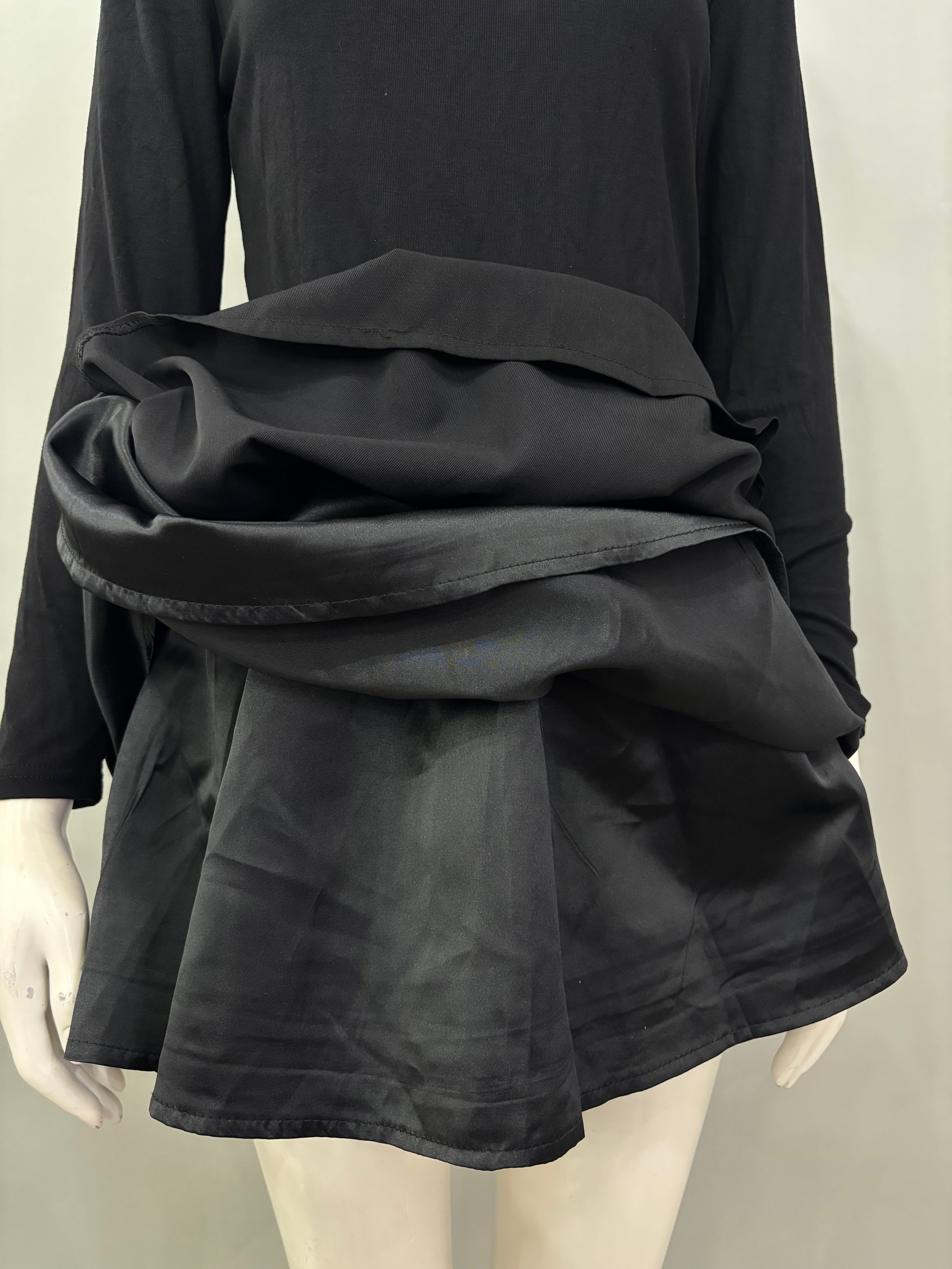 Small Black Long-Sleeve Mini Dress