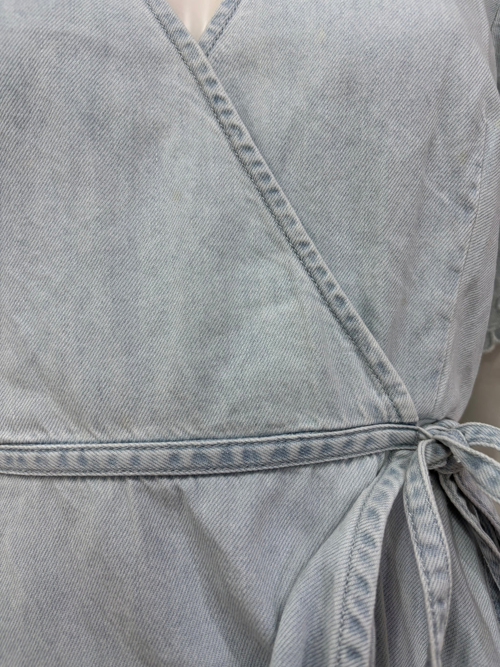 Extra Small Acid Wash Light Blue Chambray Wrap Women’s Dress