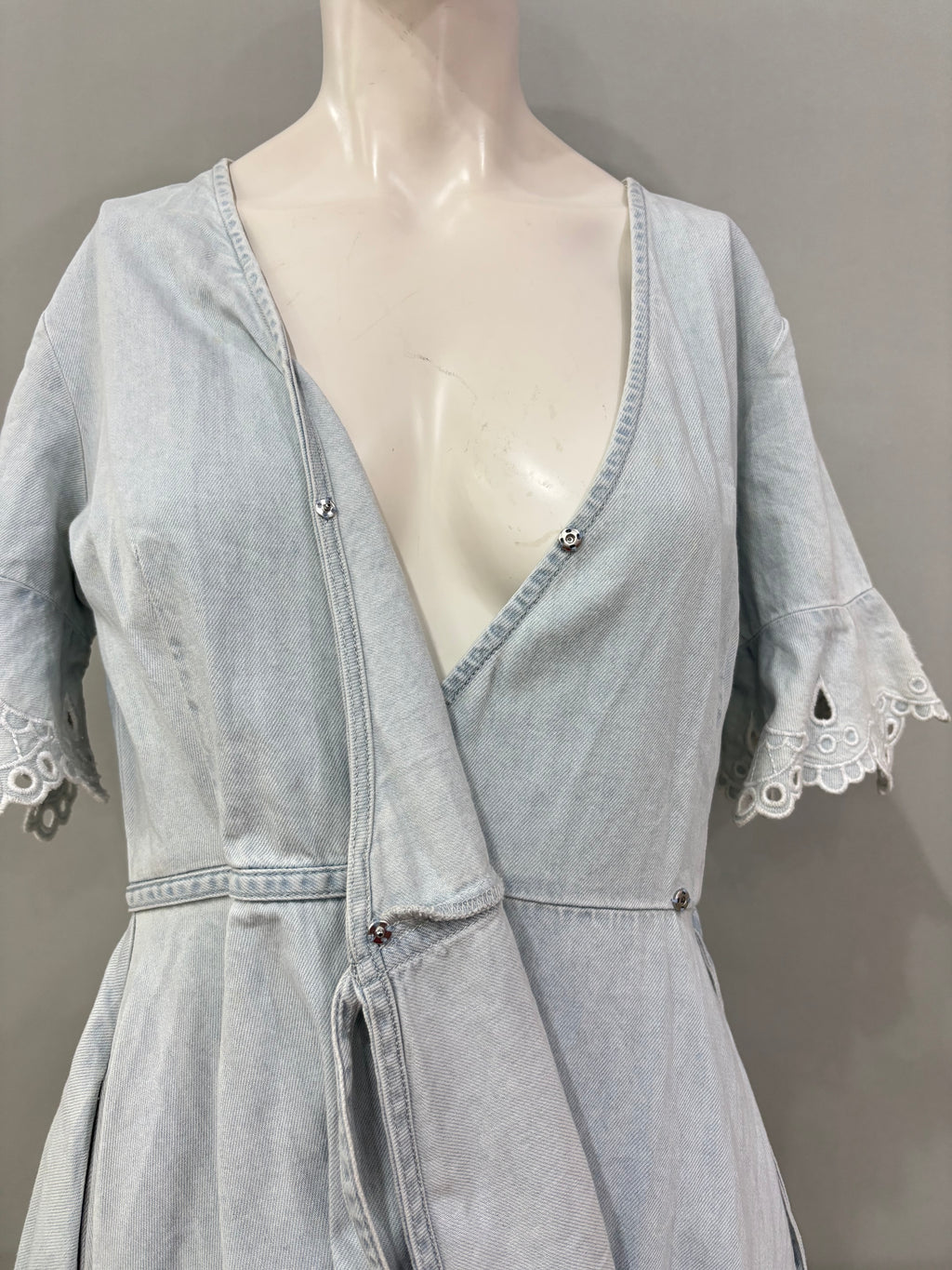 Extra Small Acid Wash Light Blue Chambray Wrap Women’s Dress