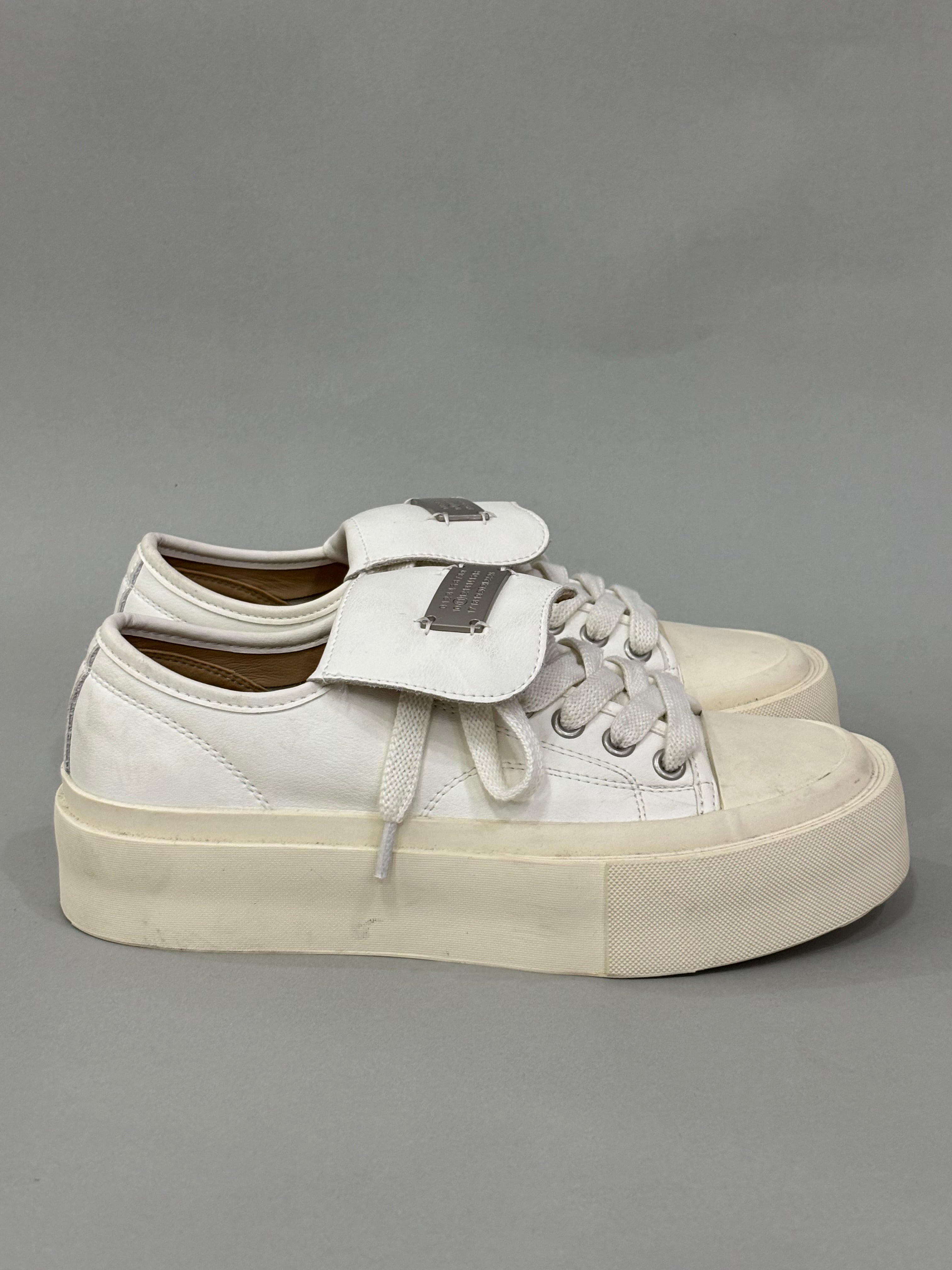EUR 37 White Low-Top Platform Sneakers